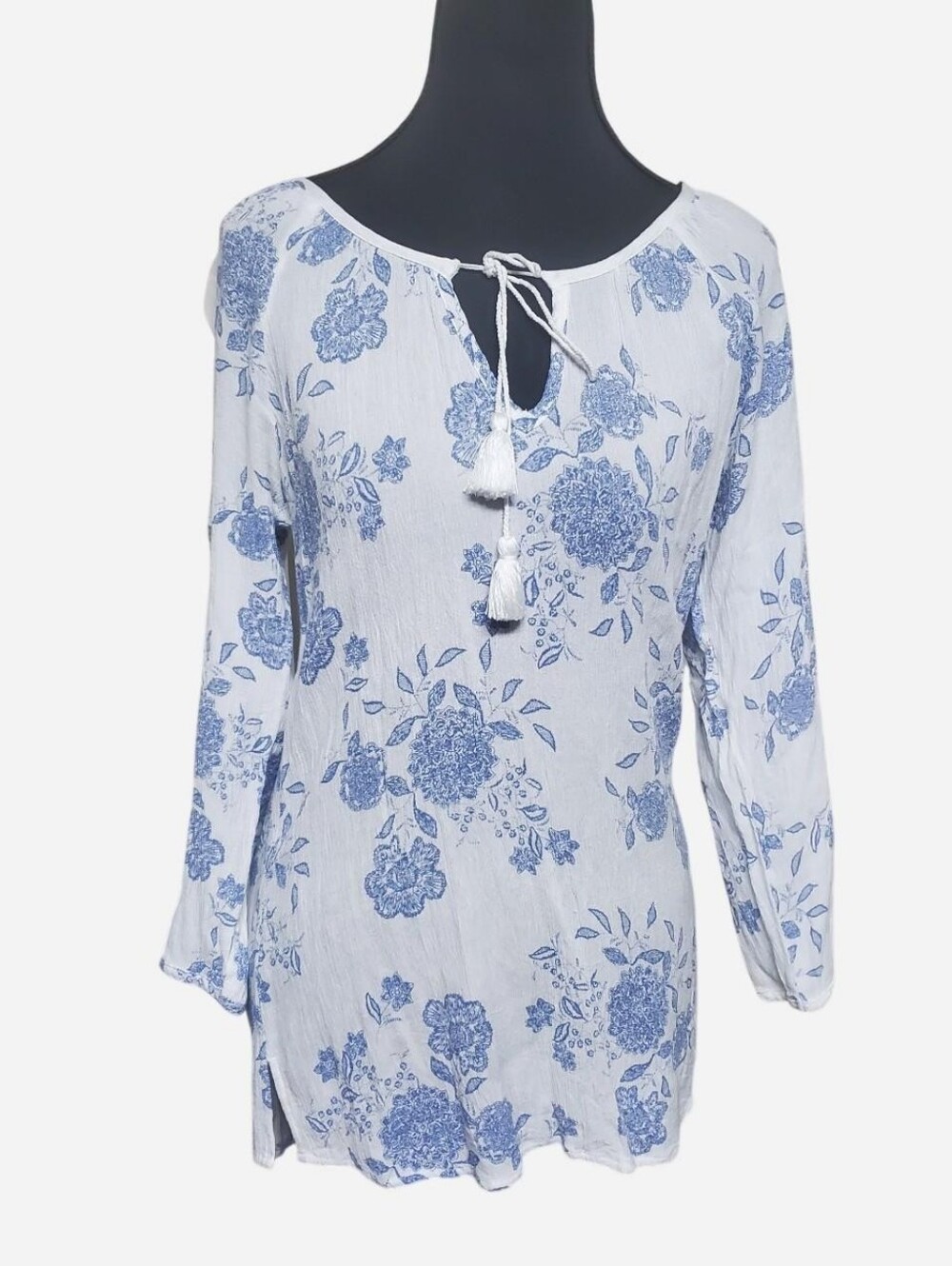 Hannah Boho Top Womens Small White Blue Floral Long Sleeves Bohemian Tassel Y2K